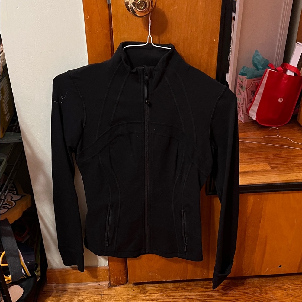 Lululemon size 6 black define jacket